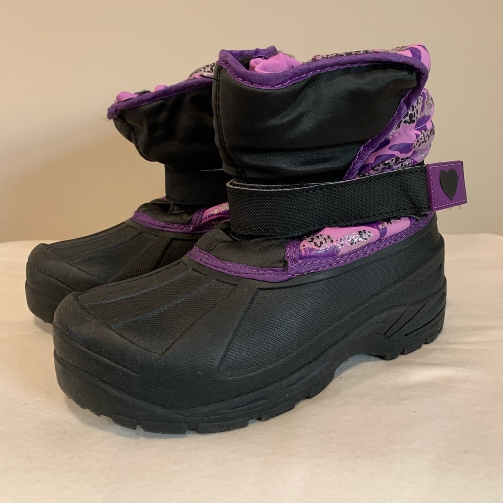 Giirls sparkly purple snow boots